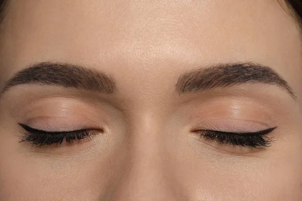 Young Woman Permanent Makeup Eyes Brows Closeup — Fotografia de Stock