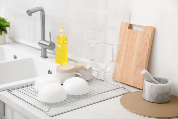 Drying Rack Clean Dishes Sink Stylish Kitchen — Stok fotoğraf