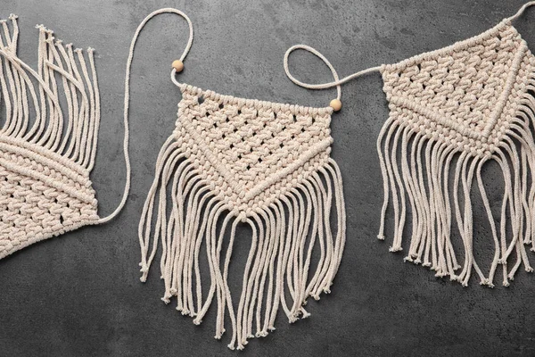 Macrame Bege Elegante Mesa Cinza Vista Superior — Fotografia de Stock