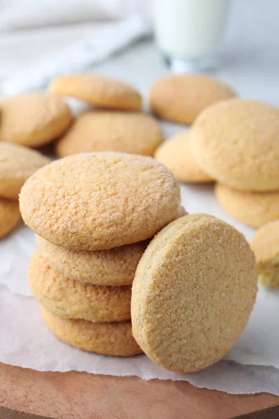 Muchas Galletas Sabrosas Del Azúcar Tablero Madera Primer Plano —  Fotos de Stock