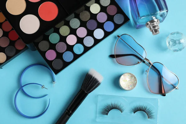 Set Makeup Products Accessories Light Blue Background Flat Lay — Stockfoto