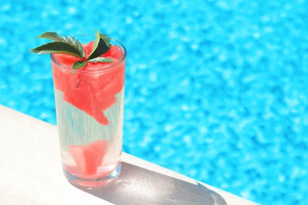 Refreshing Watermelon Drink Glass Swimming Pool Outdoors Space Text — Fotografia de Stock