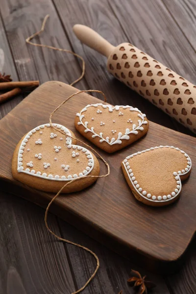 Delicious Heart Shaped Christmas Cookies Wooden Table — Stok fotoğraf