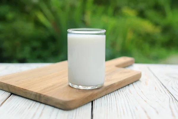 Glass Tasty Fresh Milk White Wooden Table Outdoors — Stok fotoğraf