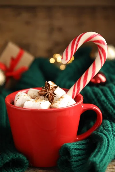 Cup Tasty Cocoa Marshmallows Christmas Candy Cane Table — Foto de Stock