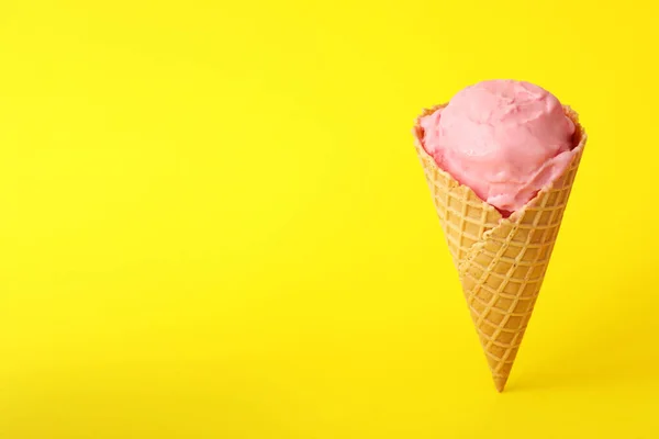 Delicious Pink Ice Cream Waffle Cone Yellow Background Space Text — Fotografia de Stock