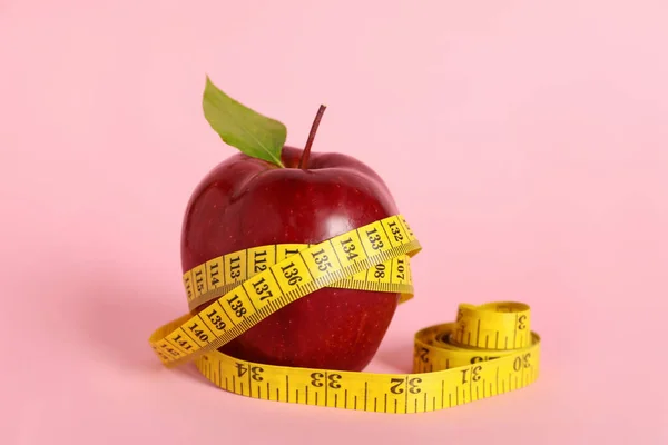 Fresh Red Apple Measuring Tape Pink Background — Photo
