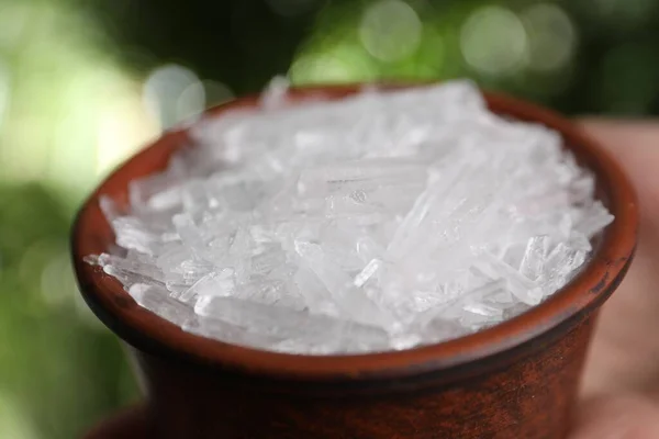 Menthol Crystals Bowl Blurred Background Closeup — Fotografia de Stock