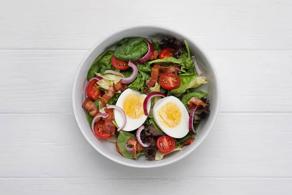 Delicious Salad Boiled Egg Bacon Vegetables White Wooden Table Top — Stockfoto