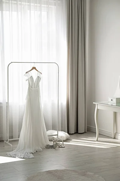 Beautiful Wedding Dress Hanging Clothing Rack Room — Stock Photo, Image