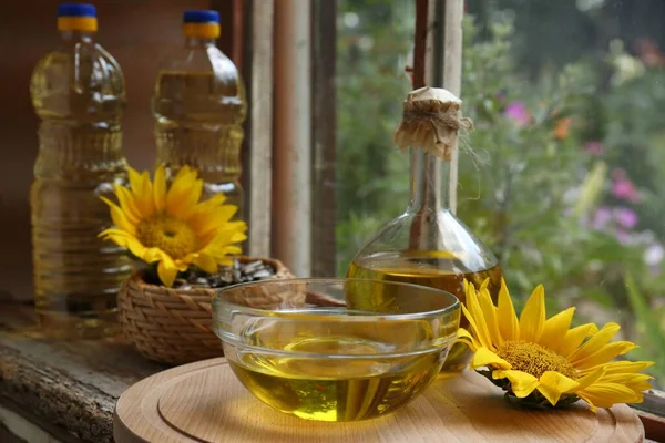 Organic Sunflower Oil Flower Window Sill Indoors Space Text — Stockfoto