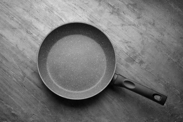 New Non Stick Frying Pan Grey Table Top View — 스톡 사진
