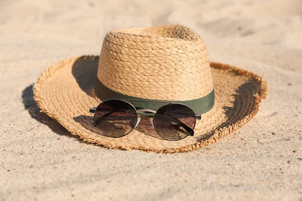 Stylish Straw Hat Sunglasses Sandy Beach — Photo
