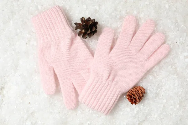 Stylish Pink Woolen Gloves Fir Cones Artificial Snow Flat Lay — Fotografia de Stock