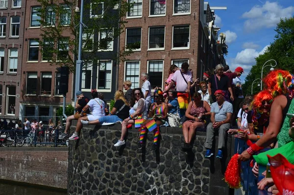 Amsterdam Netherlands August 2022 Many People Lgbt Pride Parade Bridge — Photo