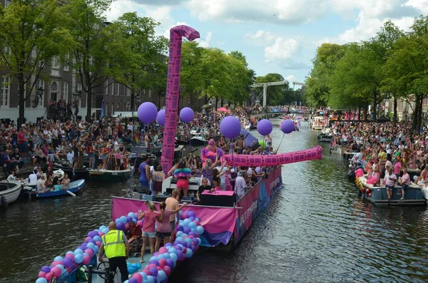 Amsterdam Netherlands August 2022 Many People Boats Lgbt Pride Parade — Photo