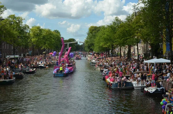 Amsterdam Netherlands August 2022 Many People Boats Lgbt Pride Parade — Photo