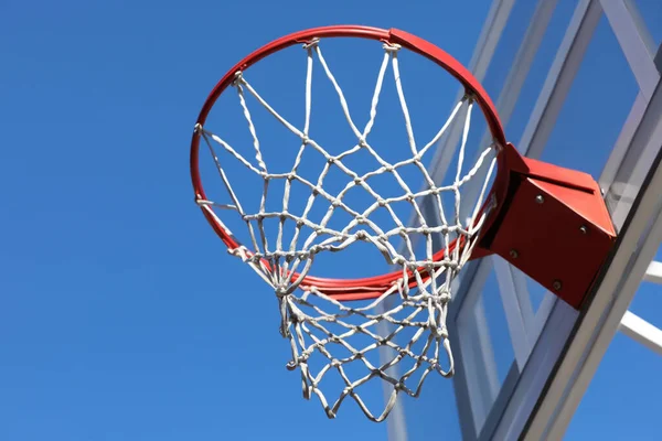 Basketball Hoop Net Outdoors Sunny Day Low Angle View — 스톡 사진