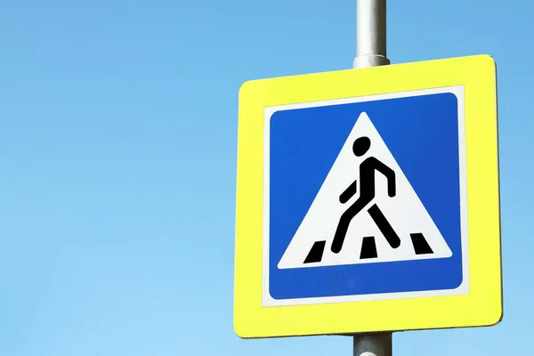 Post Pedestrian Crossing Traffic Sign Blue Sky Sunny Day Space — Stock Photo, Image