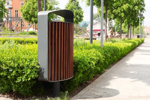 Trash Bin Green Bushes Park Sunny Day Space Text — Stockfoto