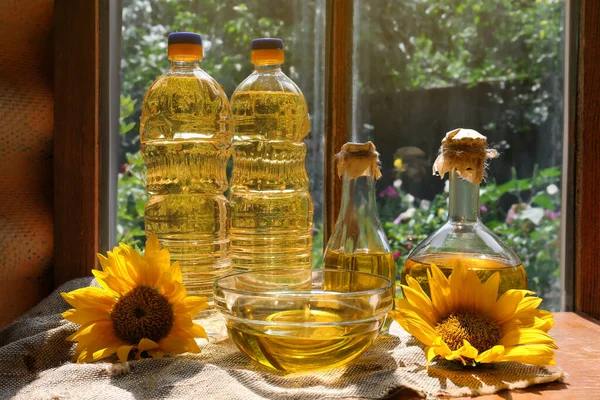 Organic Sunflower Oil Flowers Window Sill Indoors — Stockfoto