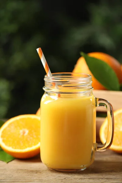 Mason Jar Orange Juice Fresh Fruits Wooden Table — Stock fotografie