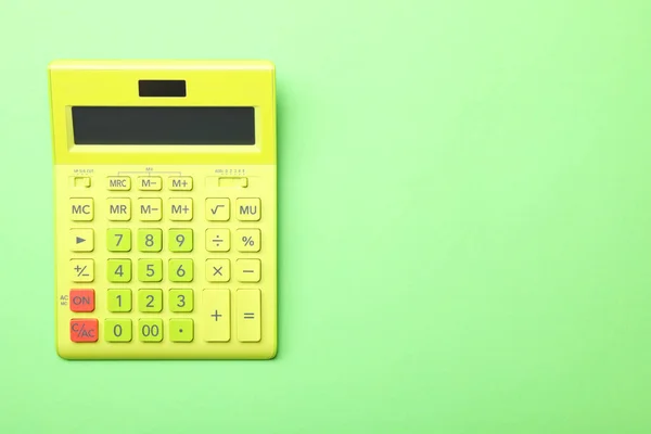 Kalkulátor Zöld Háttérrel Felső Nézet Hely Szövegnek Adóelszámolási Koncepció — Stock Fotó