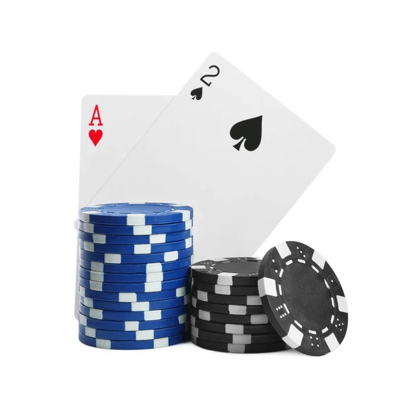 Speelkaarten Plastic Casino Chips Witte Achtergrond Pokerspel — Stockfoto