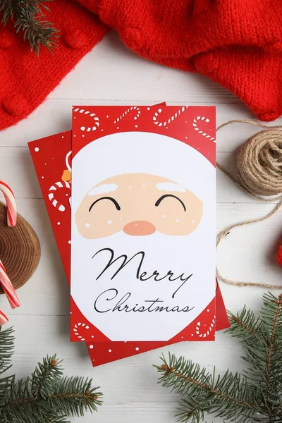 Composizione Laica Piatta Con Cartoline Natale Sfondo Bianco Legno — Foto Stock