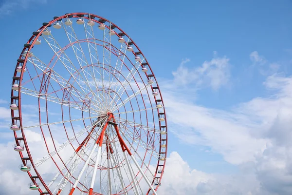 Beautiful Large Ferris Wheel Outdoors Sunny Day — Stok fotoğraf