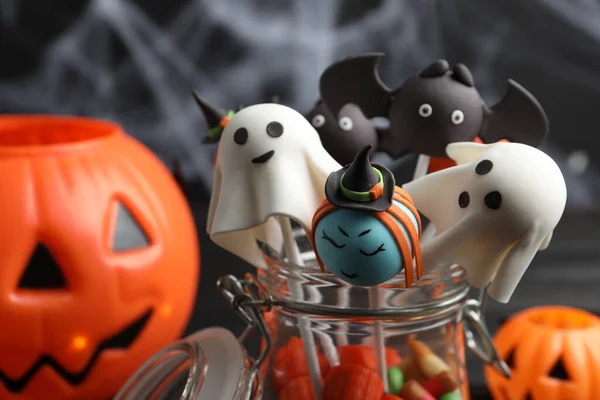 Verschiedene Halloween Themen Cake Pops Auf Dunklem Hintergrund Nahaufnahme — Stockfoto