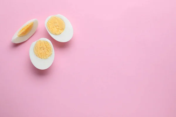 Fresh Hard Boiled Eggs Pink Background Flat Lay Space Text — Foto de Stock