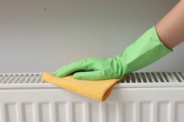 Woman Cleaning Radiator Rag Indoors Closeup — ストック写真