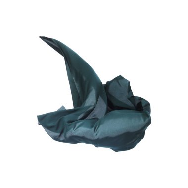 Beyaz arkaplanda yüzen güzel koyu yeşil ipek