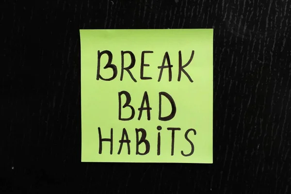 Paper Note Phrase Break Bad Habits Black Board Closeup — Stockfoto