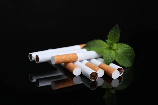 Menthol Cigarettes Mint Black Background — Stock Photo, Image
