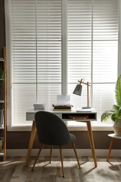 Comfortable Writer Workplace Interior Typewriter Desk Front Window — Fotografia de Stock