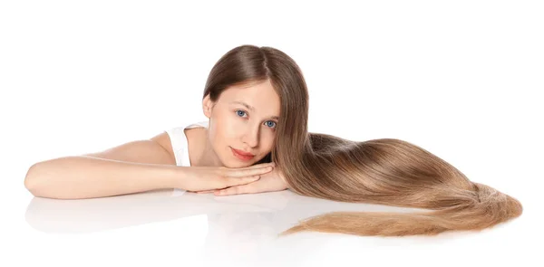Teenager Mädchen Mit Starken Gesunden Haaren Auf Weißem Hintergrund — Stockfoto