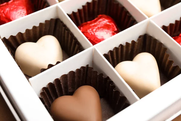 Smaklig Hjärtformad Choklad Godis Rutan Närbild Alla Hjärtans Dag Firande — Stockfoto