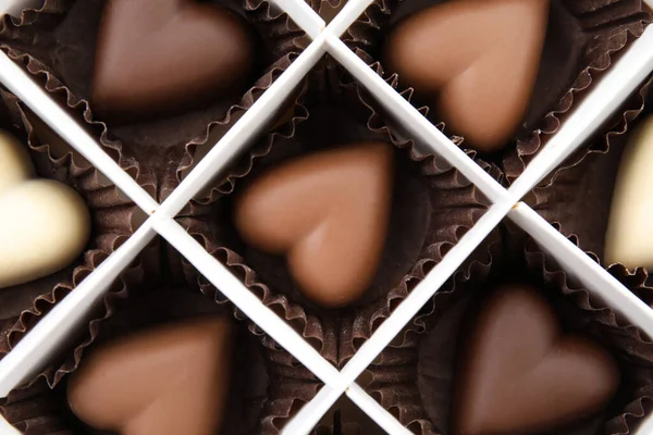 Permen Coklat Berbentuk Hati Yang Lezat Dalam Kotak Pemandangan Yang — Stok Foto