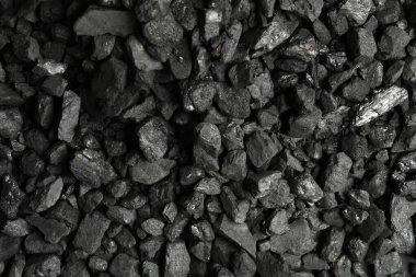 Arkaplan olarak kömür yığını, üst görünüm