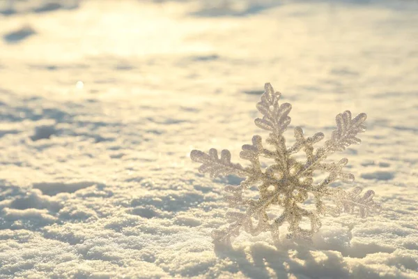 Hermoso Copo Nieve Decorativo Nieve Blanca Aire Libre Espacio Para — Foto de Stock