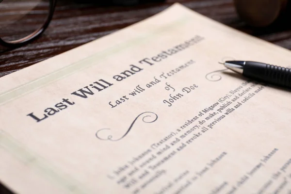 Last Testament Pen Wooden Table Closeup — Stock Photo, Image