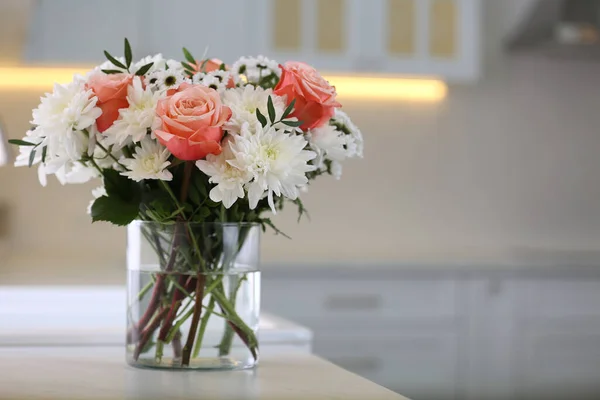 Vase Beautiful Flowers Countertop Kitchen Space Text Interior Design — Stock Photo, Image