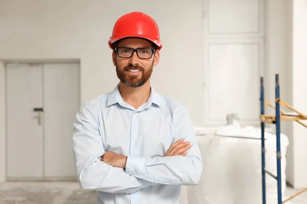 Portrait Professional Engineer Hard Hat Indoors — Stockfoto