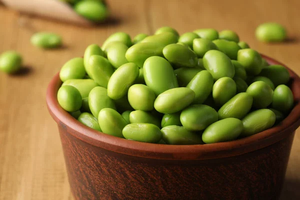 Bowl Delicious Edamame Beans Wooden Table Closeup — Fotografia de Stock