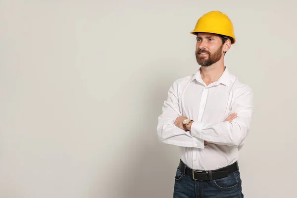 Professioneller Ingenieur Mit Hut Auf Weißem Hintergrund Platz Für Text — Stockfoto