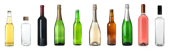 Conjunto Com Garrafas Diferentes Bebidas Alcoólicas Sobre Fundo Branco Design — Fotografia de Stock