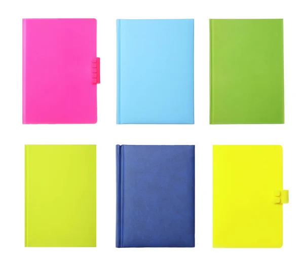 Set Con Elegantes Cuadernos Colores Sobre Fondo Blanco Vista Superior —  Fotos de Stock