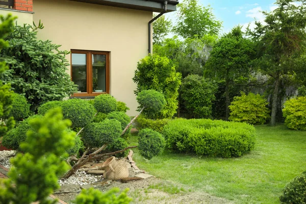 Picturesque View Beautiful House Garden Sunny Day — Stock Photo, Image